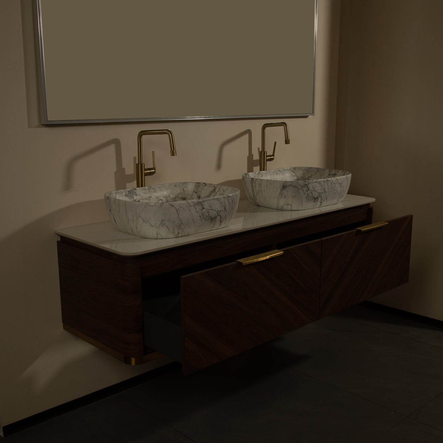 DIPA 60" Badezimmer-Waschtisch und Waschbecken, schwebender Sperrholz-Aufbewahrungsschrank, dunkle Walnussholzmaserung, gesinterte Steinplatte