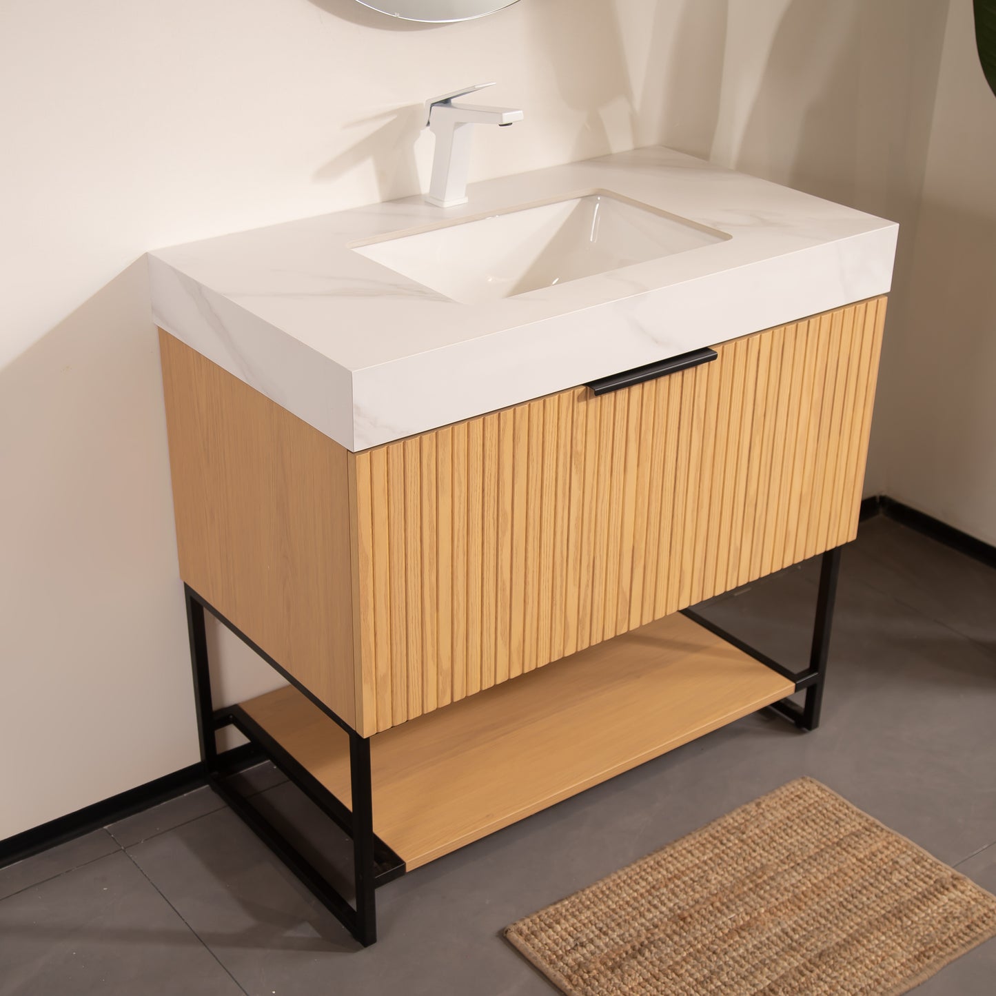 YOLAN 36" Badezimmer-Waschtisch und Waschbecken, freistehender gestreifter Sperrholz-Aufbewahrungsschrank mit Schublade und offenem Regal, Carrara-Weiß, Corolla-Eiche 