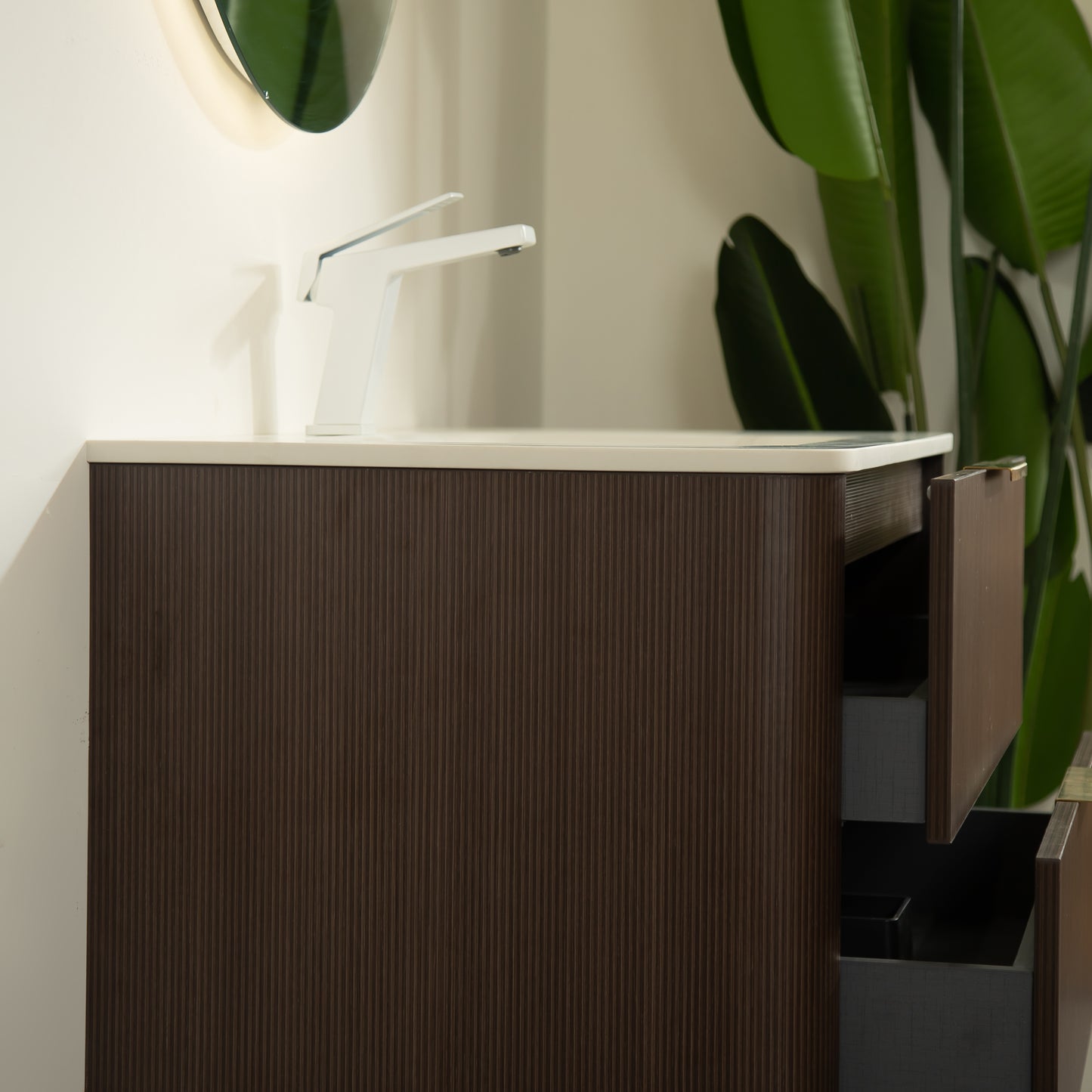 ZANE 30 Badezimmer-Waschtisch mit Waschbecken, schwebender Aufbewahrungsschrank aus Sperrholz mit ultra-Nadelstreifen und Schubladen, italienische Walnussholzmaserung