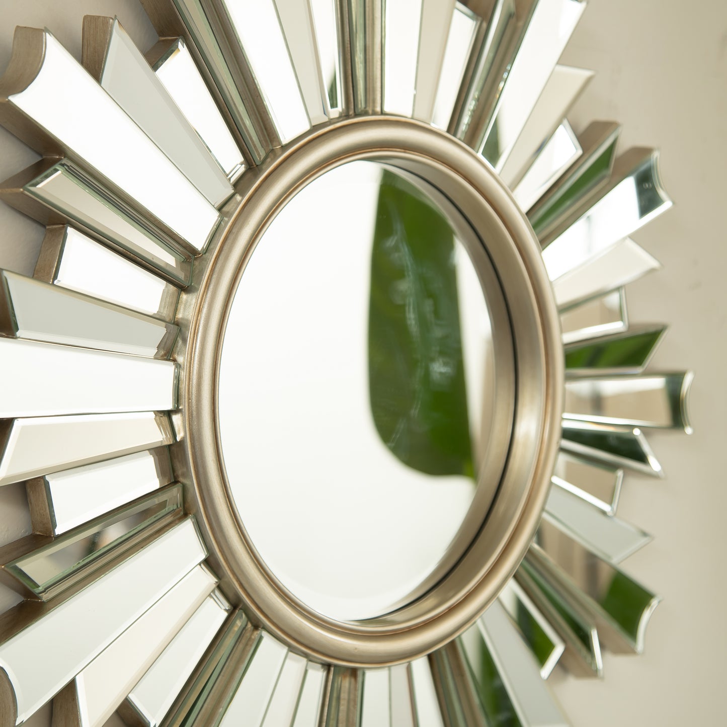 26'' HenGis Mirror, Wall-mounted Sunburst-shaped PU Art Decorative Mirror, Suitable for Bathroom, Bedroom, Living Room