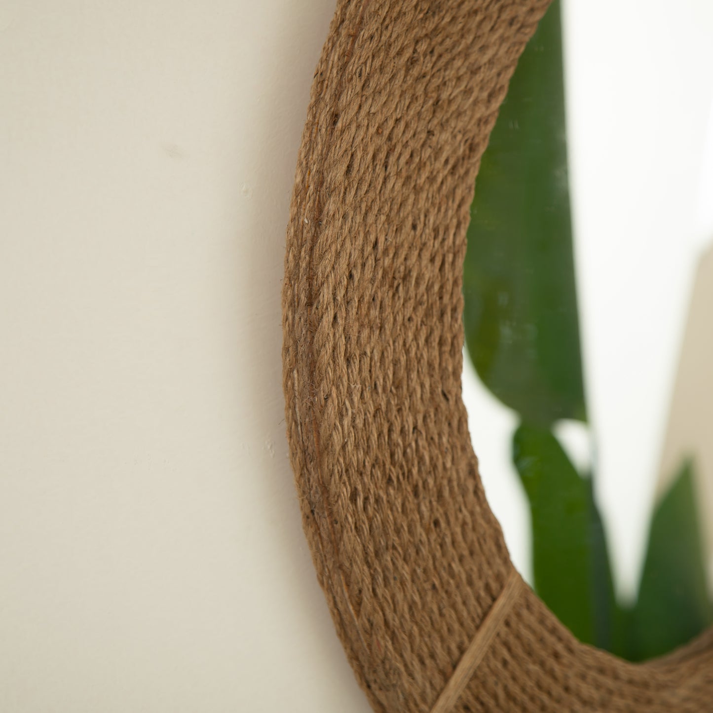 24'' Breeza Mirror, Hemp Hand-woven Artistry Wall Hanging Circle Bamboo Mirror, Earth Yellow, Suitable for Bathroom, Bedroom, Living Room