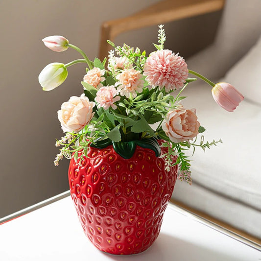 Strawberry-Shaped Ceramic Vase: A Sweet Touch to Your Decor